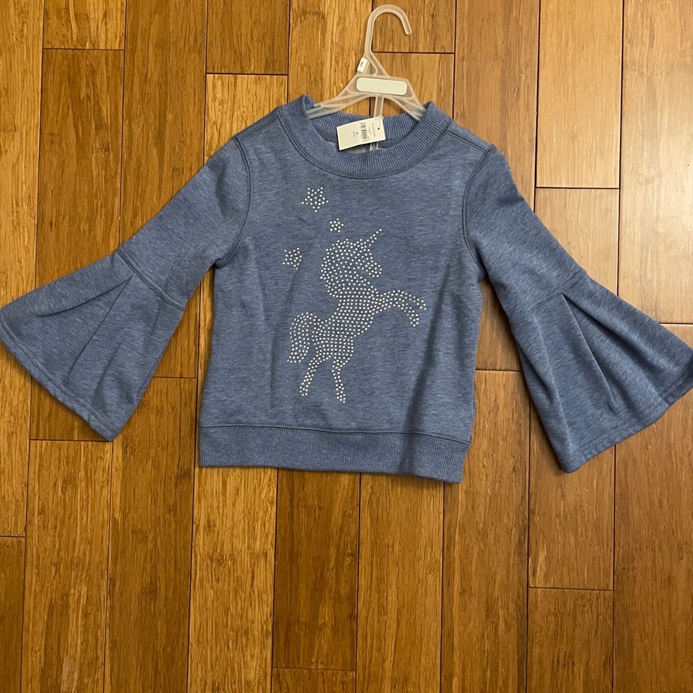 NEW WITH TAGS Gap sweatshirt